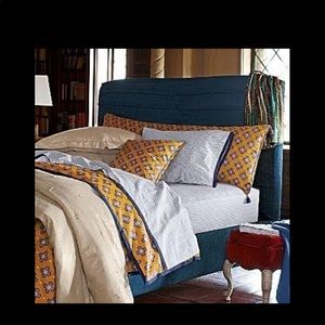 Serena & Lily Queen size duvet Cover & euro shams